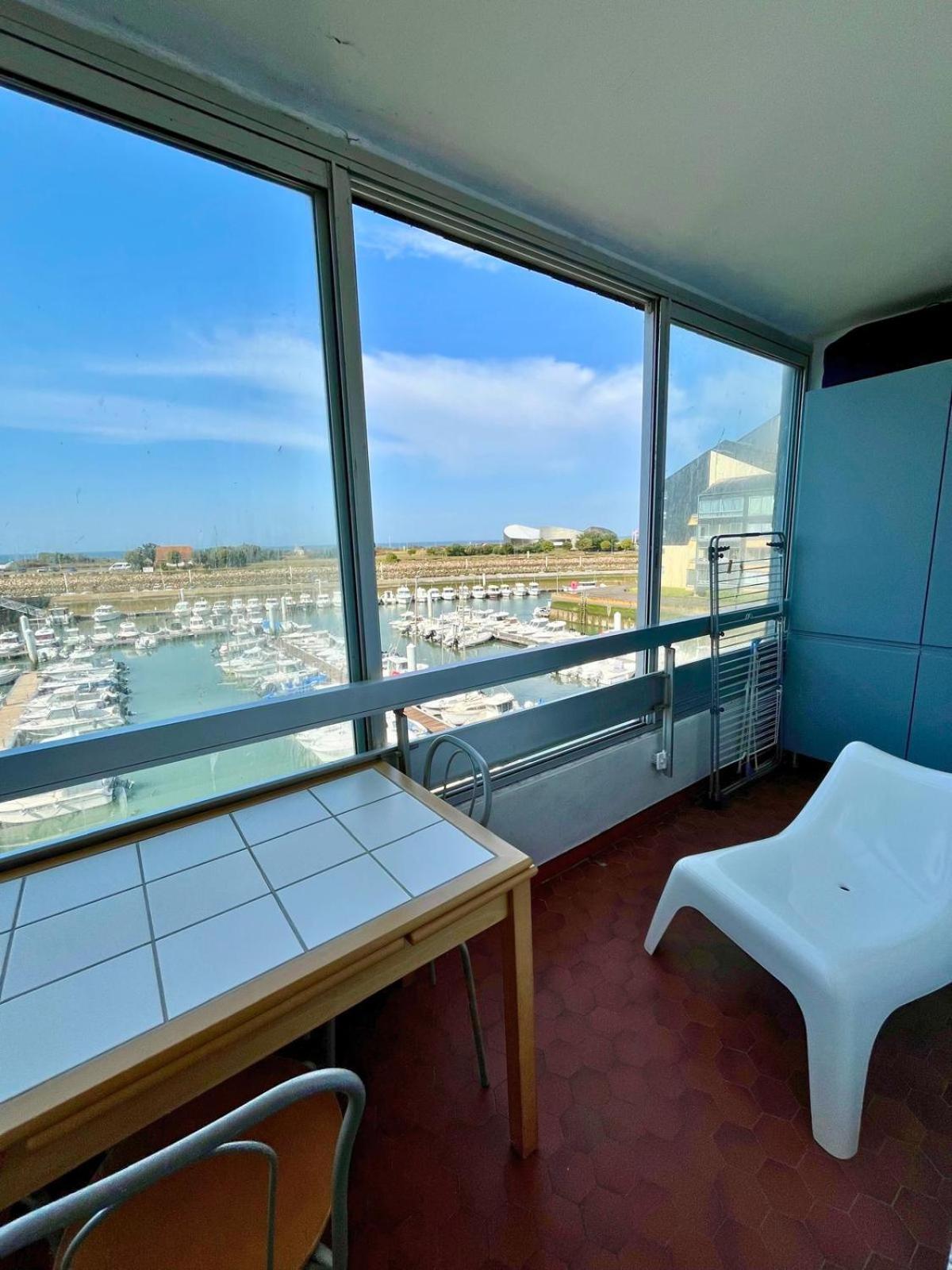Appartement Vue Mer Et Marina, Loggia - Parking Courseulles-sur-Mer Exterior foto